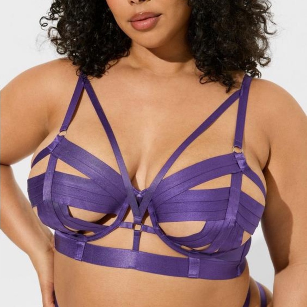 Torrid 2X Violet Cut Out Strappy Longline Underwire Bra NWT